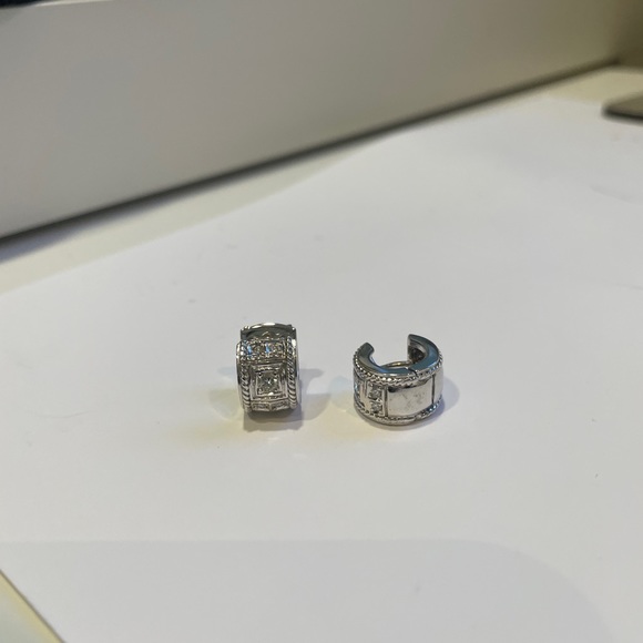 18k Penny Preville white gold and diamond Huggies - Picture 3 of 6